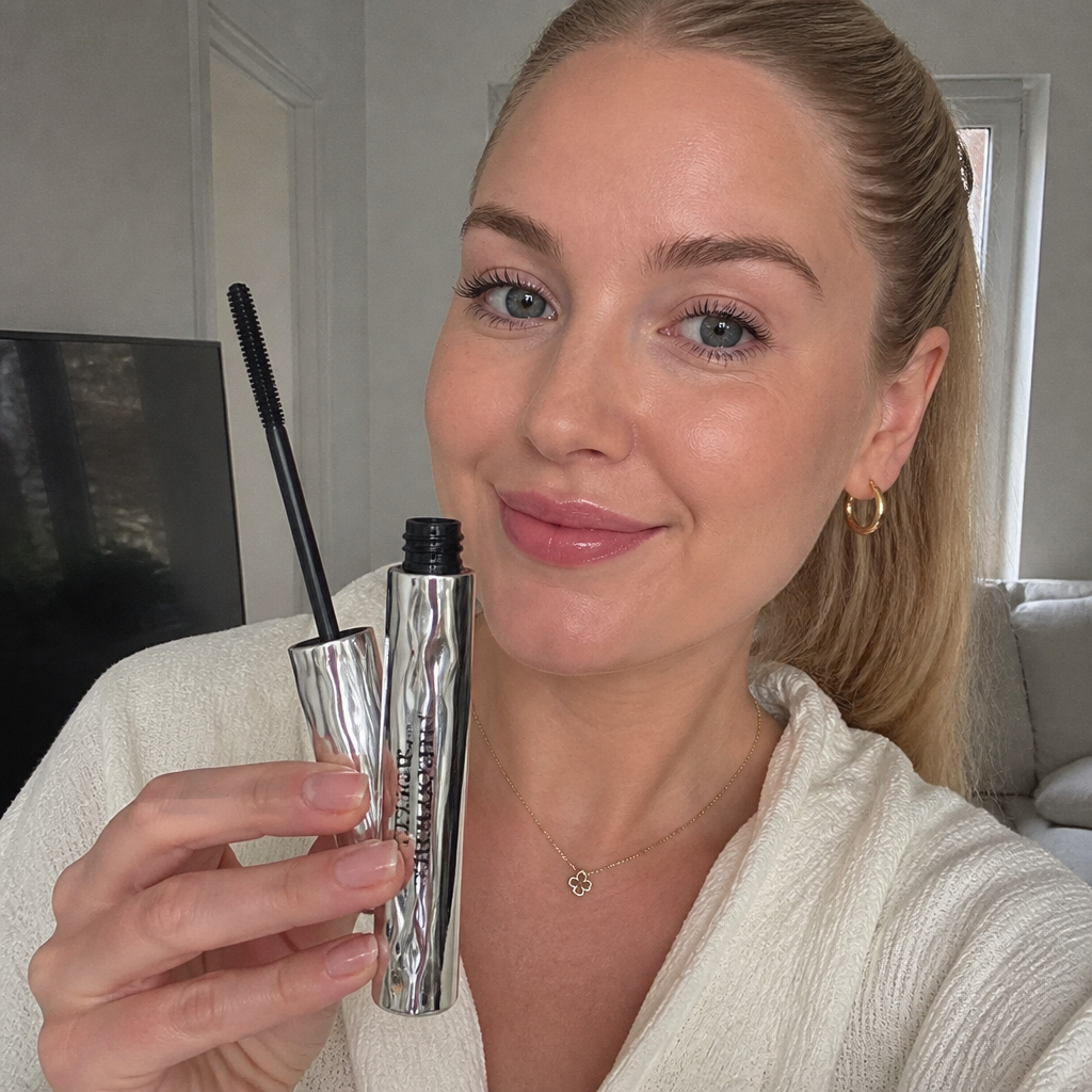 Förlängande & Volymgivande Mascara – Definierade Fransar Med Fylligare Volym